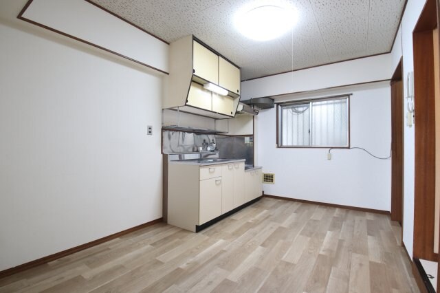 マンション宝寿の物件内観写真