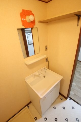 マンション宝寿の物件内観写真