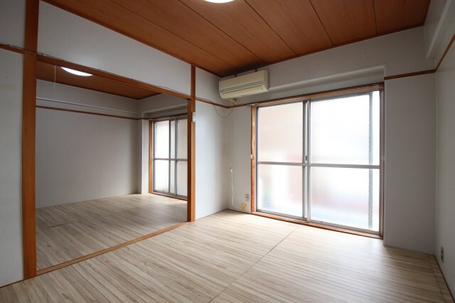 マンション宝寿の物件内観写真