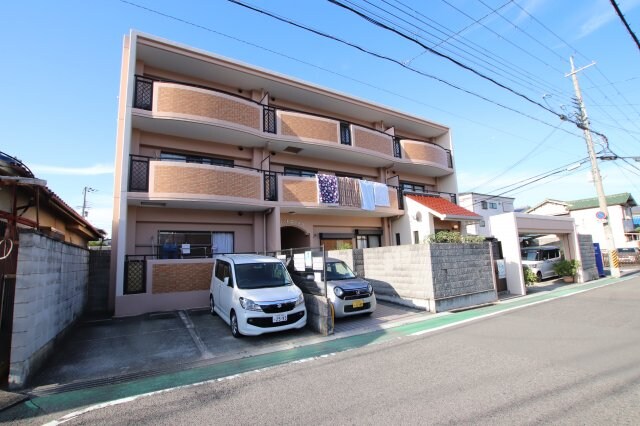 ホワイトロートスの物件外観写真