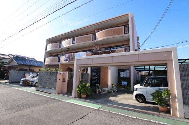 ホワイトロートスの物件外観写真