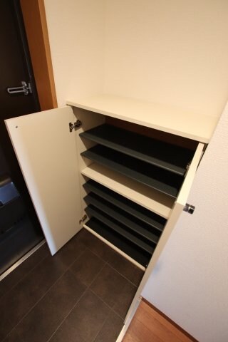 ホワイトロートスの物件内観写真