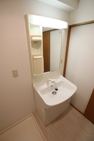 ホワイトロートスの物件内観写真