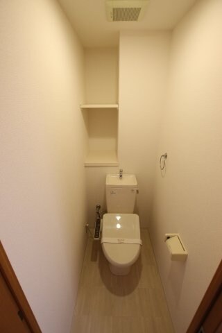 ホワイトロートスの物件内観写真