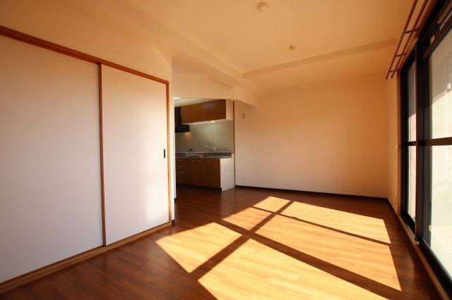 ホワイトロートスの物件内観写真