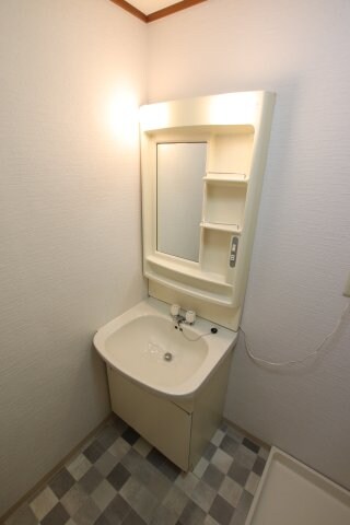 七々色ハイツの物件内観写真