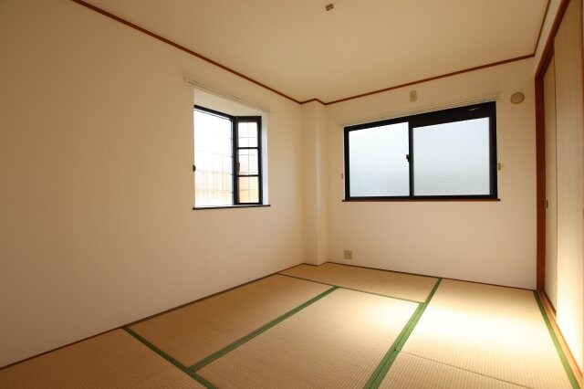 七々色ハイツの物件内観写真