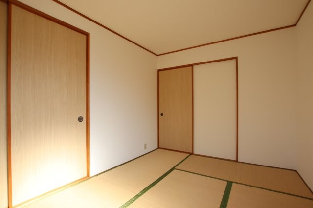 七々色ハイツの物件内観写真