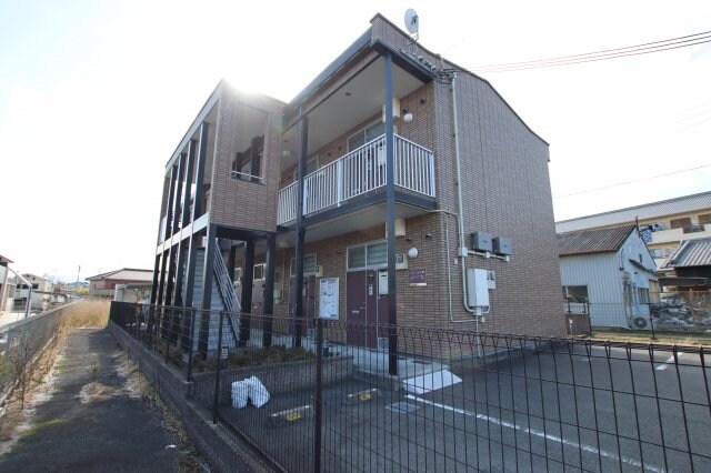 レオパレスリバージュくみの木の物件外観写真