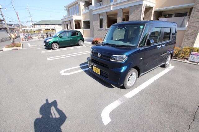 カルムエレガンスの物件外観写真