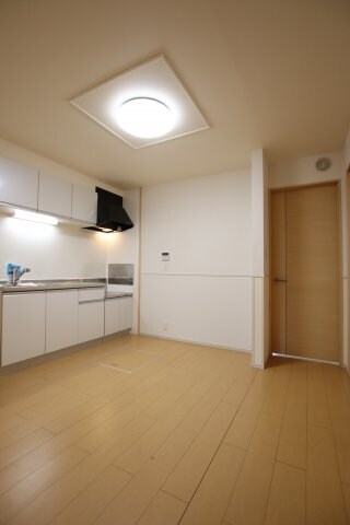 カルムエレガンスの物件内観写真