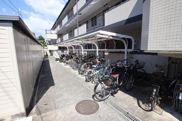 ウエストコート(西之山町)の物件内観写真