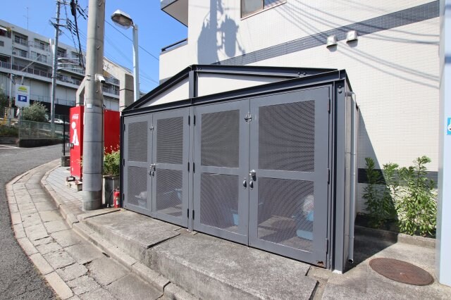 ウエストコート(西之山町)の物件内観写真