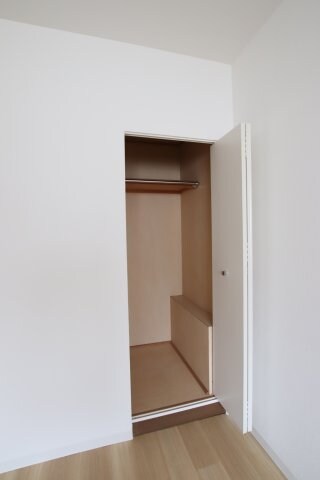 ウエストコート(西之山町)の物件内観写真