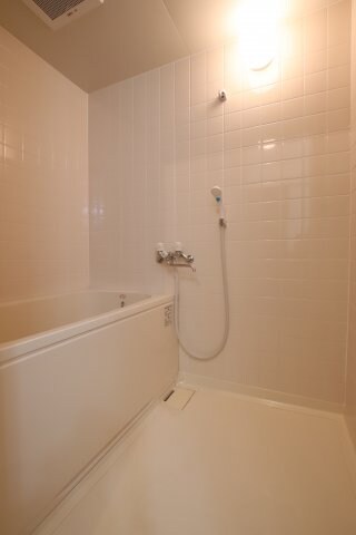 ウエストコート(西之山町)の物件内観写真