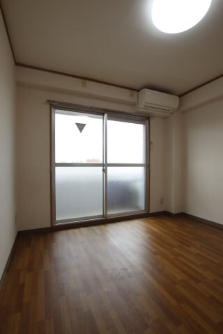 アーバンドゥ金剛の物件内観写真