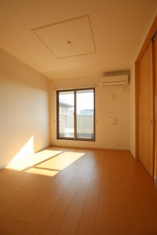 カーサ立部の物件内観写真