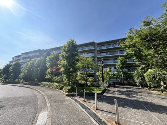 ガーデンシティ・コープ金剛東壱棟の物件外観写真