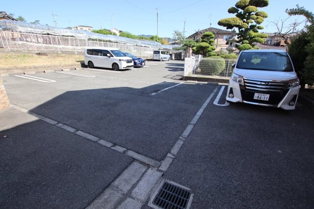 ファシネイション春日Ⅱの物件外観写真