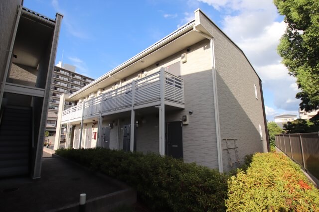 レオネクストCREA東館の物件外観写真