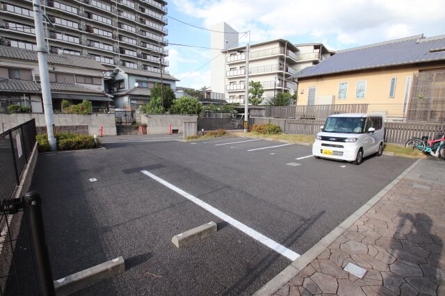 レオネクストCREA東館の物件外観写真