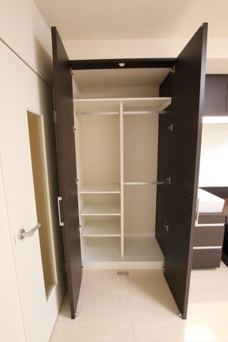 レオネクストCREA東館の物件内観写真