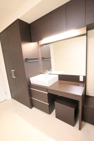 レオネクストCREA東館の物件内観写真