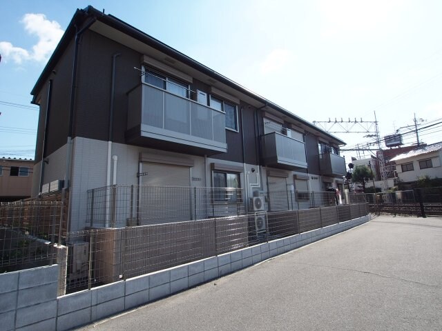 フィカーサの物件外観写真