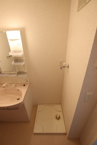 カーササンシビリテB棟の物件内観写真