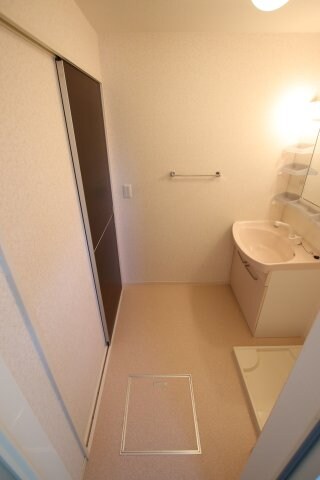 カーササンシビリテB棟の物件内観写真