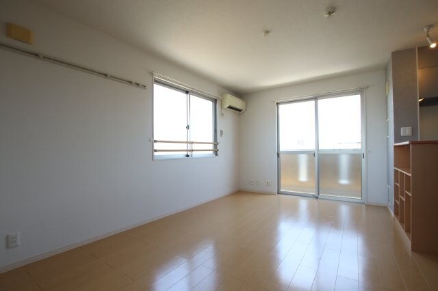 カーササンシビリテB棟の物件内観写真