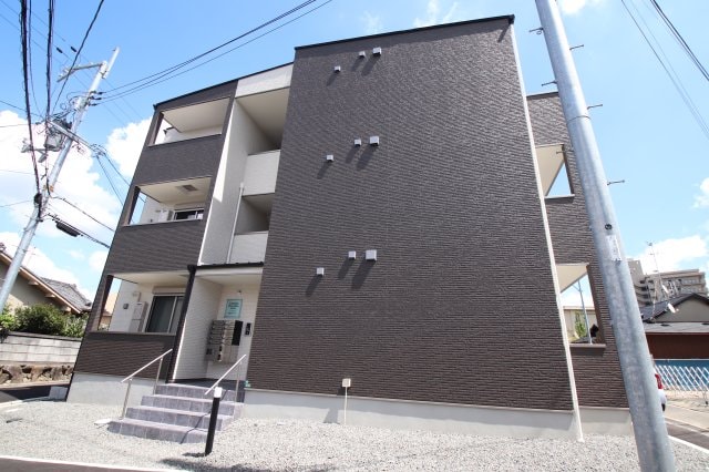 ジーメゾン初芝アマーレの物件外観写真