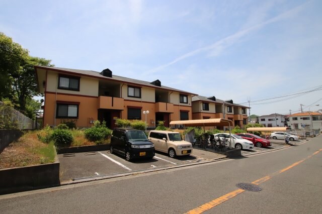 エセルディハイツA棟の物件外観写真