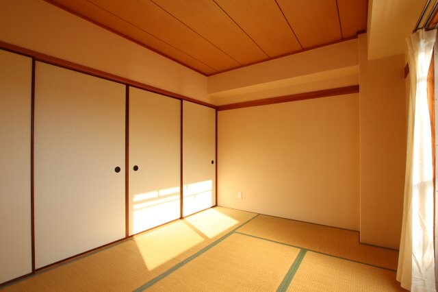 ロイヤルガーデン長野の物件内観写真