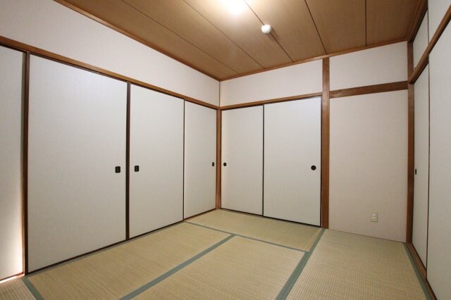 ロイヤルガーデン長野の物件内観写真