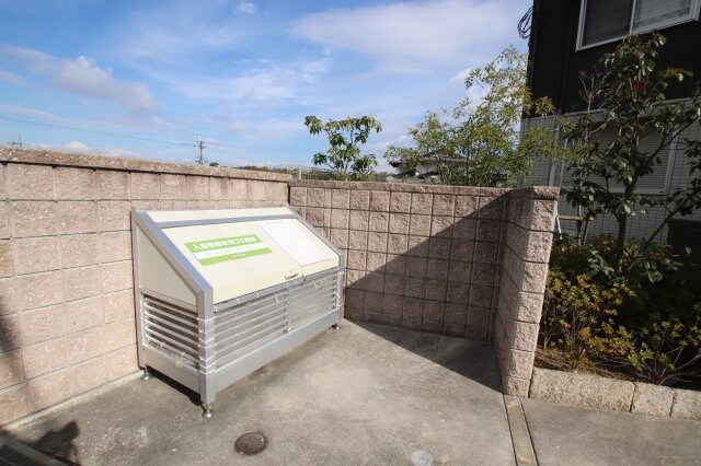 ノイエスカーサの物件内観写真