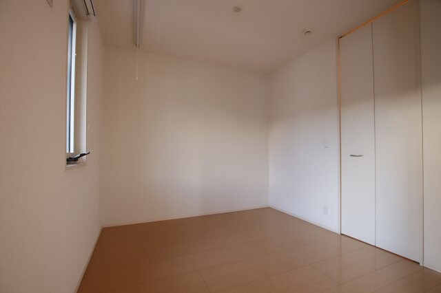 ノイエスカーサの物件内観写真