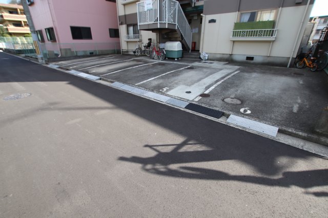 トリバン深井の物件外観写真