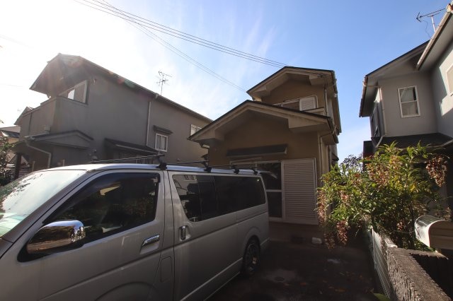 富田林市大字嬉車庫付き戸建貸家の物件外観写真