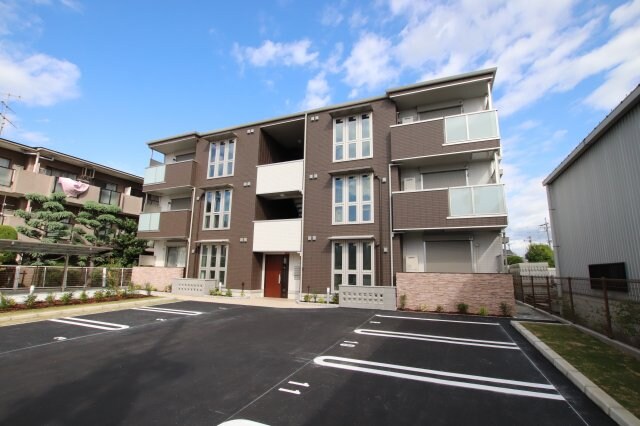 メゾンドール北野田の物件外観写真