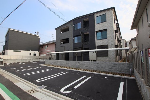 アイマコート初芝の物件外観写真