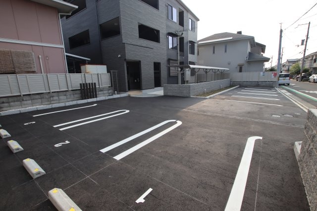 アイマコート初芝の物件外観写真