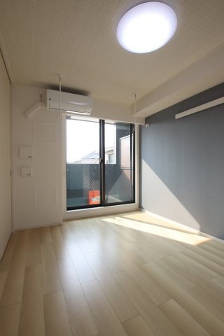 アイマコート初芝の物件内観写真