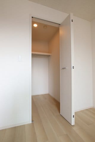 アイマコート初芝の物件内観写真