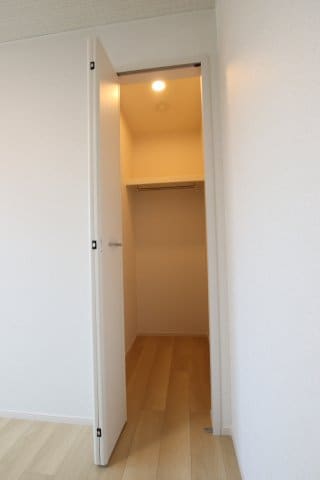 アイマコート初芝の物件内観写真