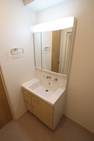 アイマコート初芝の物件内観写真