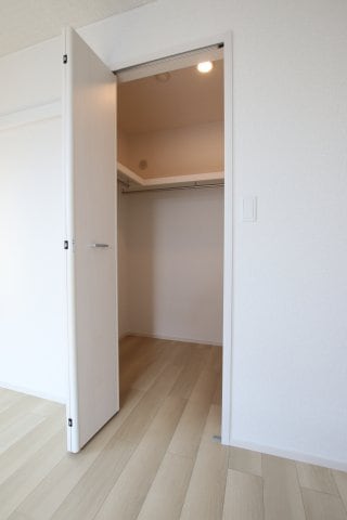 アイマコート初芝の物件内観写真