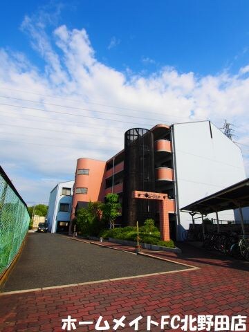 アデューウエダの物件外観写真