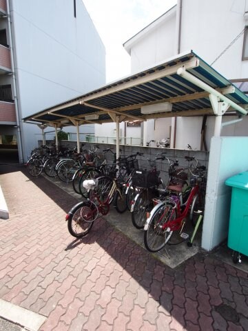 アデューウエダの物件内観写真