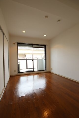 アデューウエダの物件内観写真